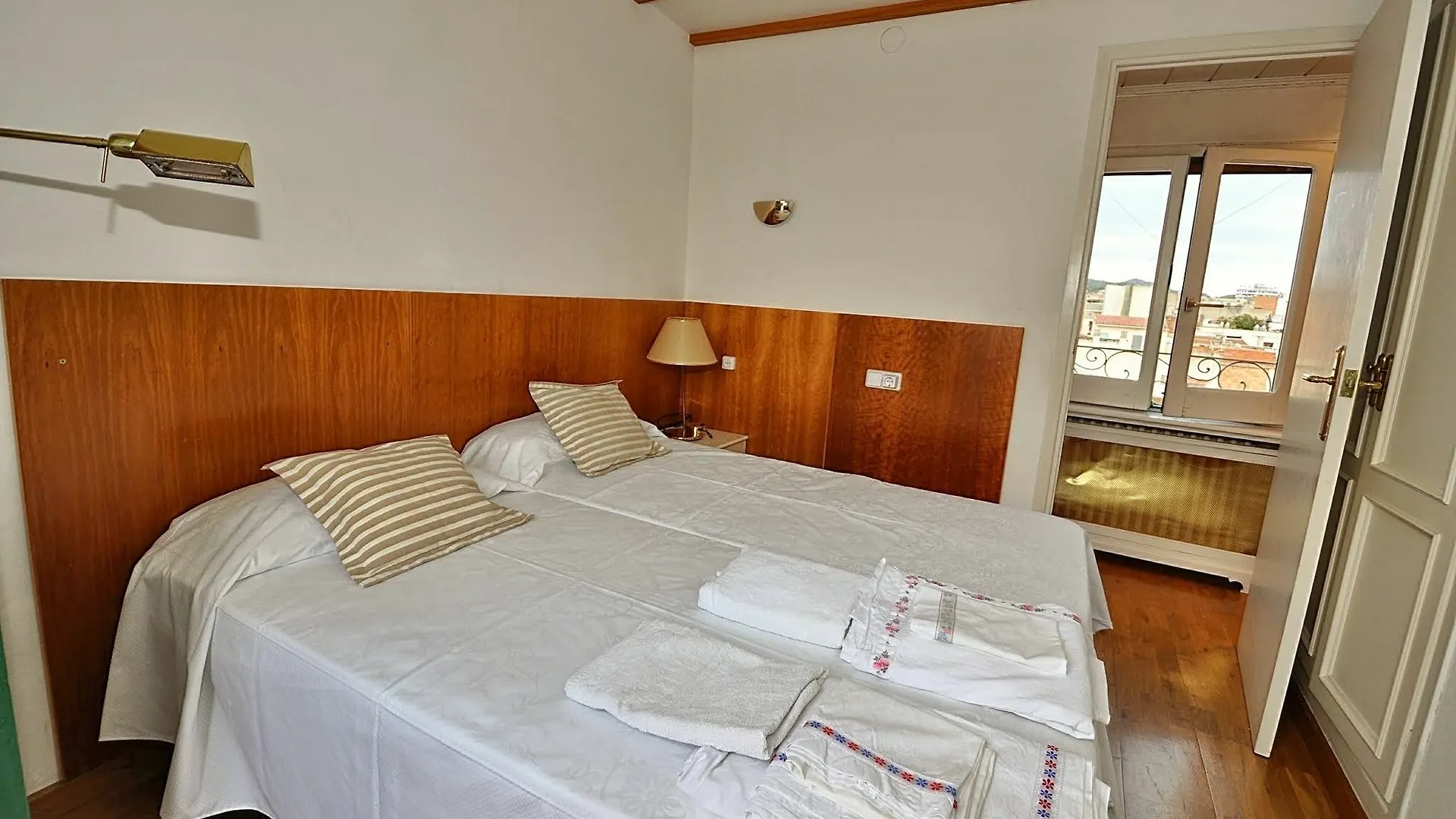 Penthouse Sant Pere Lloretholiday Lloret de Mar Apartment